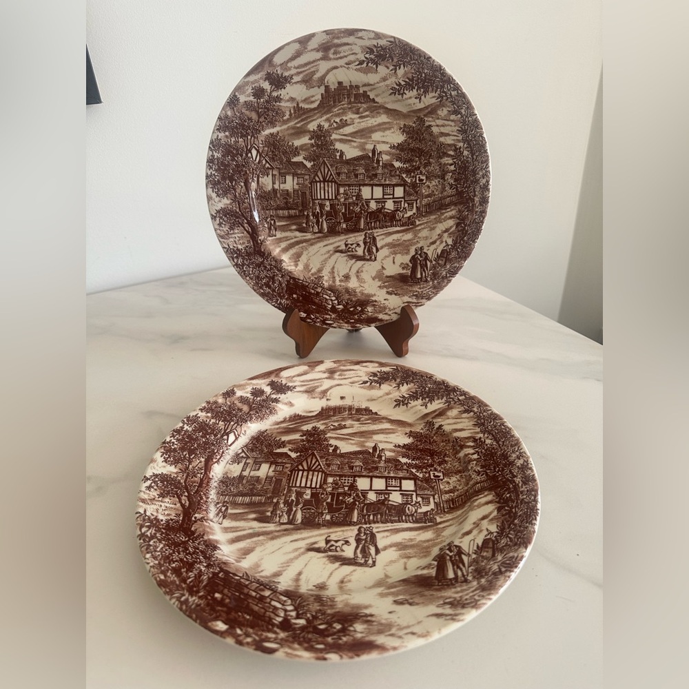 Set of 2 Vintage J Broadhurst & Sons Brwn Transferware Dinner Plates “Swan Inn”